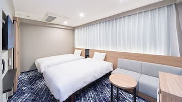 Cubrecamas, internet por cable gratis y ropa de cama