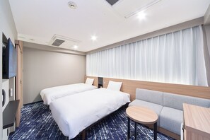 Down duvets, free wired Internet, bed sheets - R&B Hotel Umeda-Higashi (Osaka)