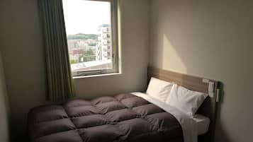 羽毛の掛け布団、WiFi (無料)、ベッドシーツ