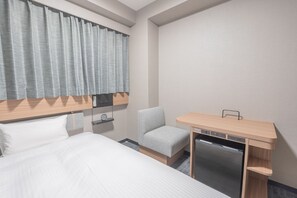 羽絨被、書桌、免費 Wi-Fi、床單