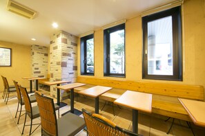 Daily continental breakfast for a fee - Washington R&B Hotel Nagoya Sakae Higashi (Nagoya)