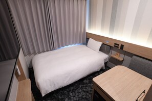 Down duvets, desk, free WiFi, bed sheets