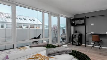 Habitación doble estándar, balcón (or view) | Ropa de cama de alta calidad, edredón y camas con pillow-top