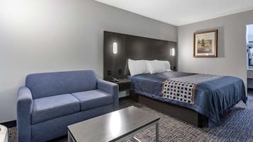 Meja kerja, setrika/meja setrika, Wi-Fi gratis, dan seprai linen