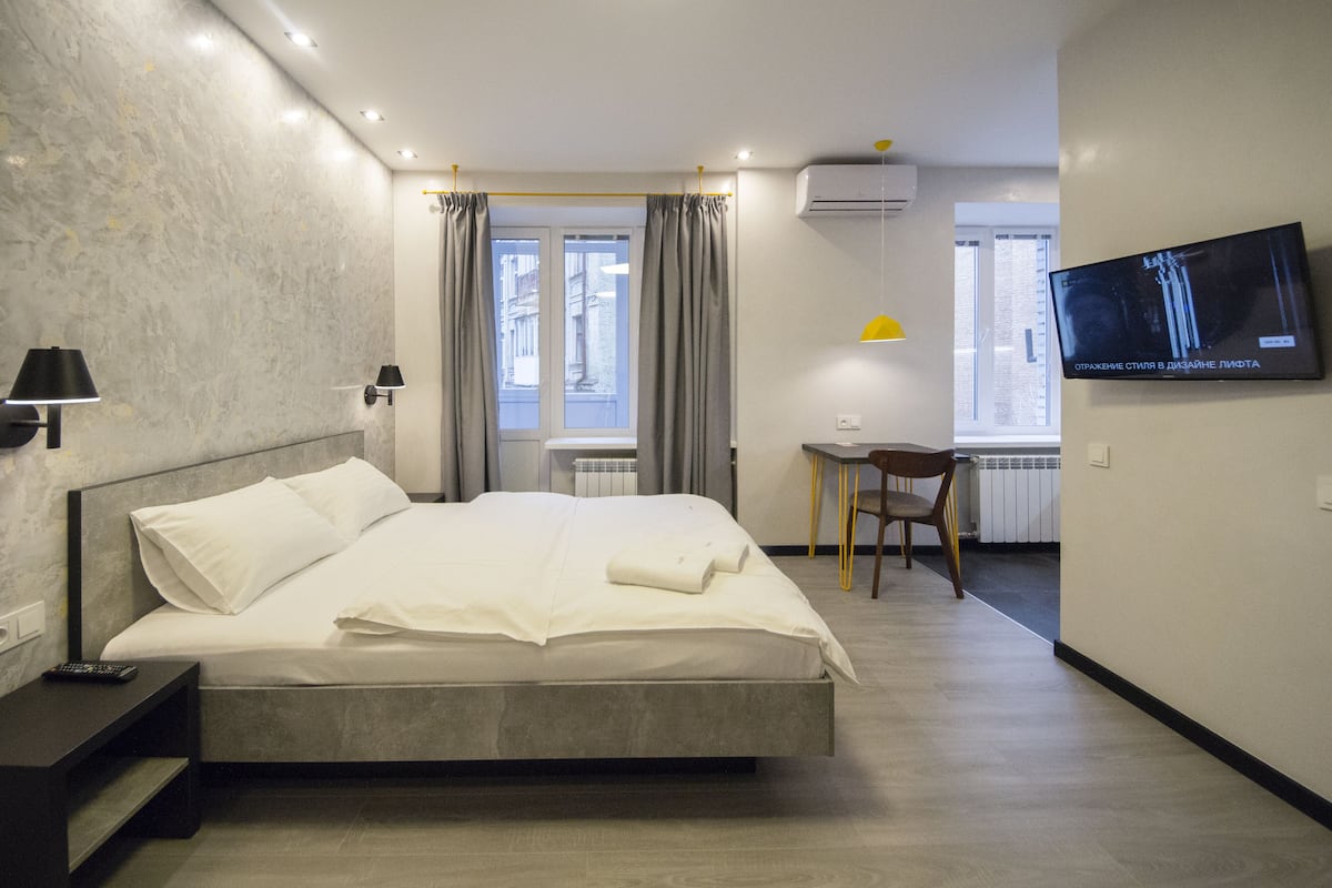 Studio Apartment with Balcony - Baseina St. 10 | 1 bedroom, premium bedding, laptop workspace, soundproofing
