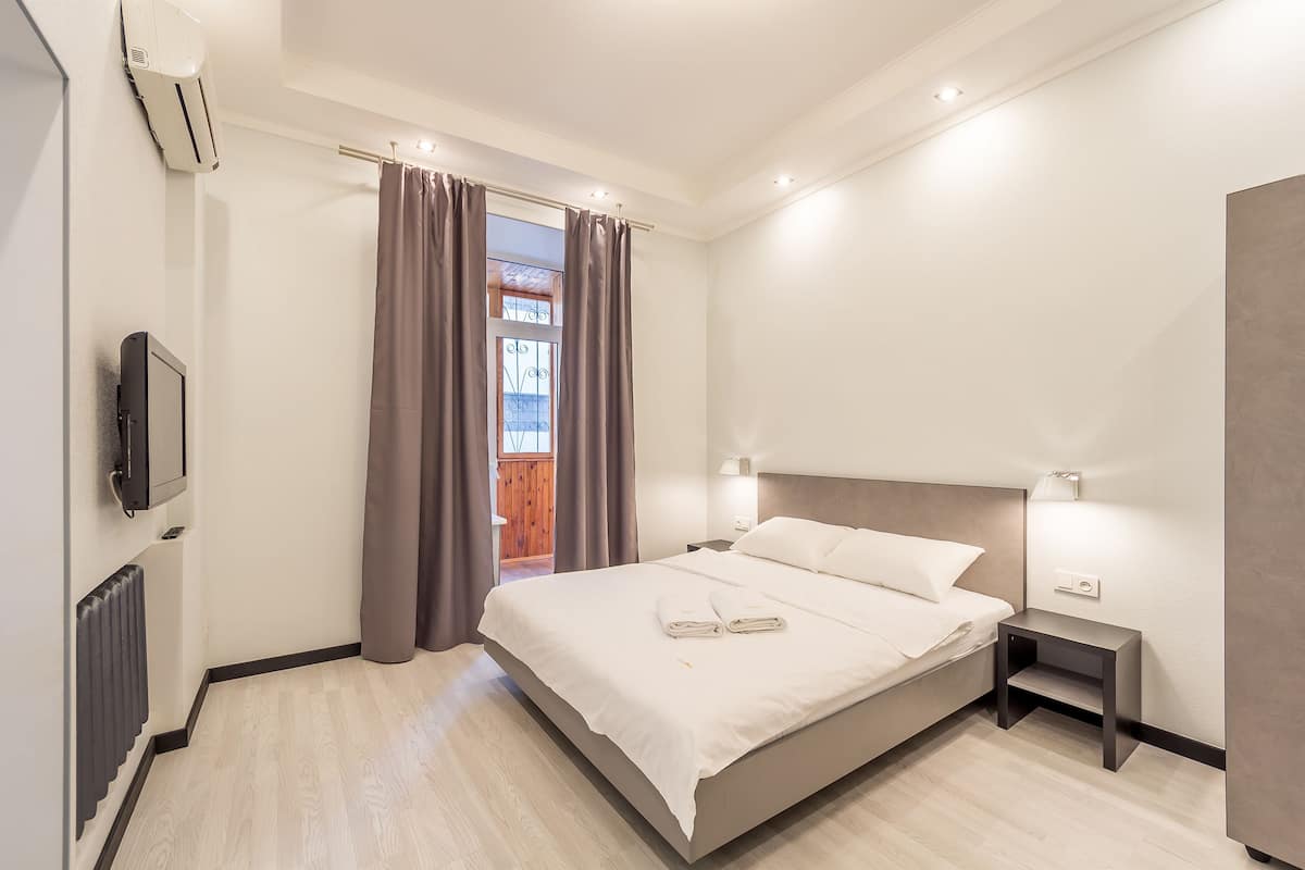 Apartment with Balcony - M. Lysenka St, 3 | 1 bedroom, premium bedding, laptop workspace, soundproofing