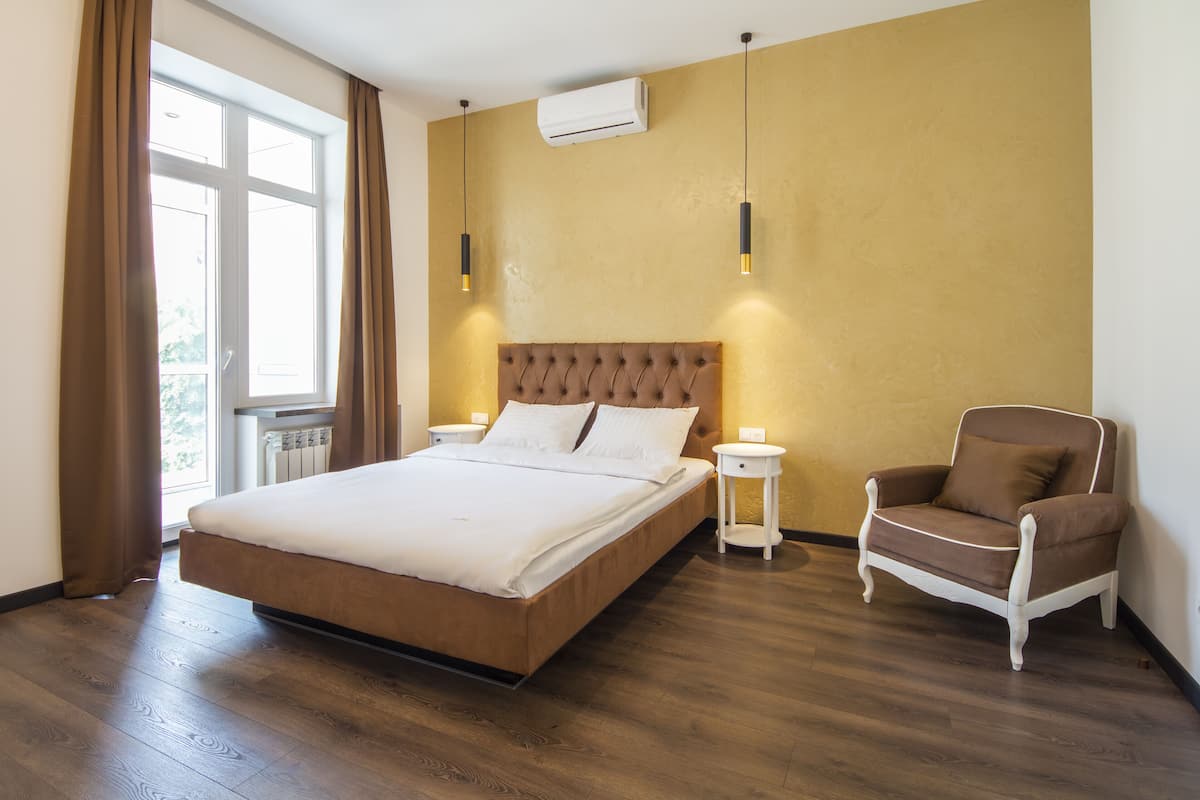 Design Studio Apartment with Balcony - Esplanadna St. 28 | 1 bedroom, premium bedding, laptop workspace, soundproofing