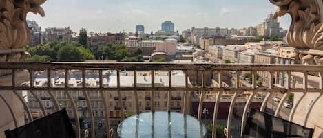 Appartamento, 2 camere da letto (Khreshchatik str., 27) | Vista del balcone