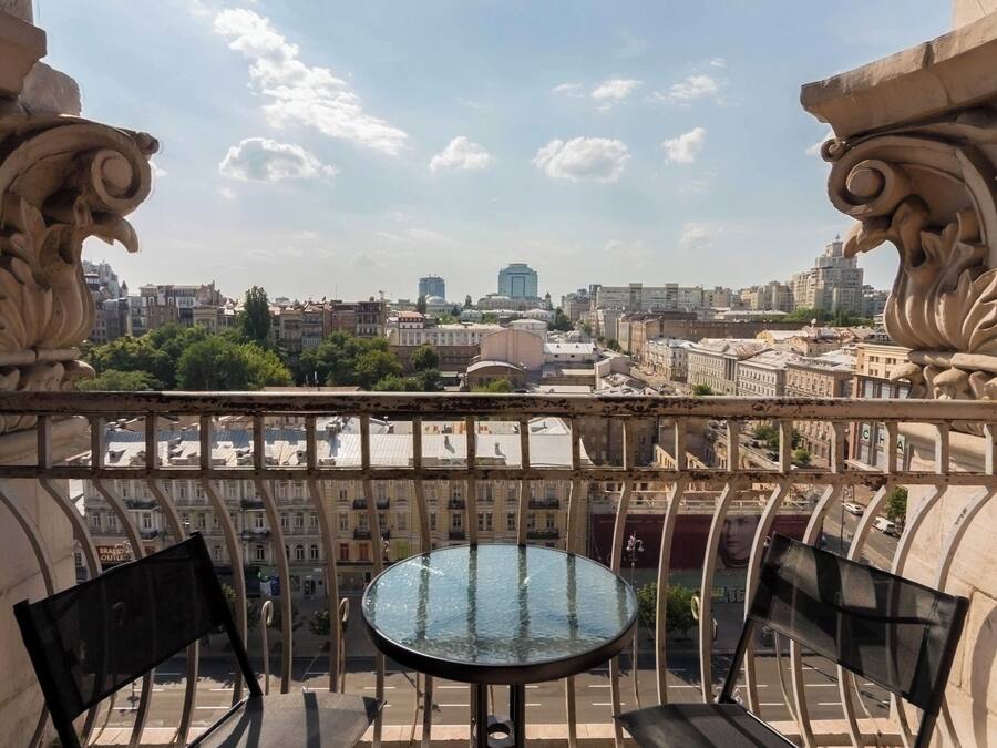 Two-Bedroom Apartment - Khreschatyk St, 27 | Balcony view