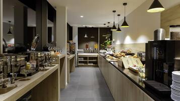 Dagelijks ontbijtbuffet (EUR 20 per persoon)