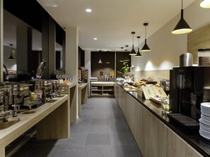 Daily buffet breakfast (EUR 20 per person) - ibis Styles Kortrijk Expo (Kortrijk)