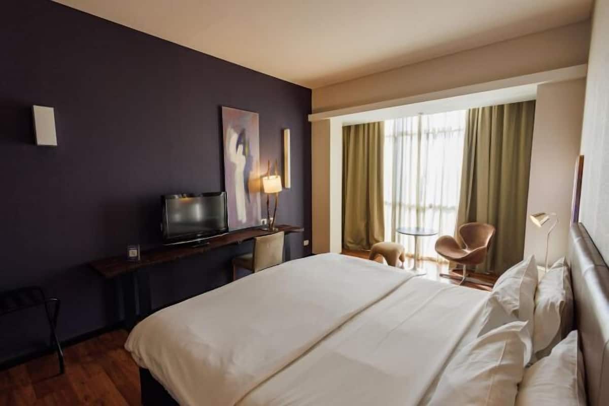 Minibar, in-room safe, desk, blackout curtains