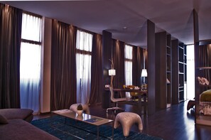 Suite, 1 très grand lit (VIP)