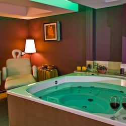 Bain à remous intérieur