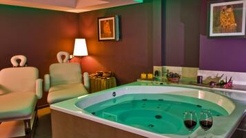 Bain à remous intérieur