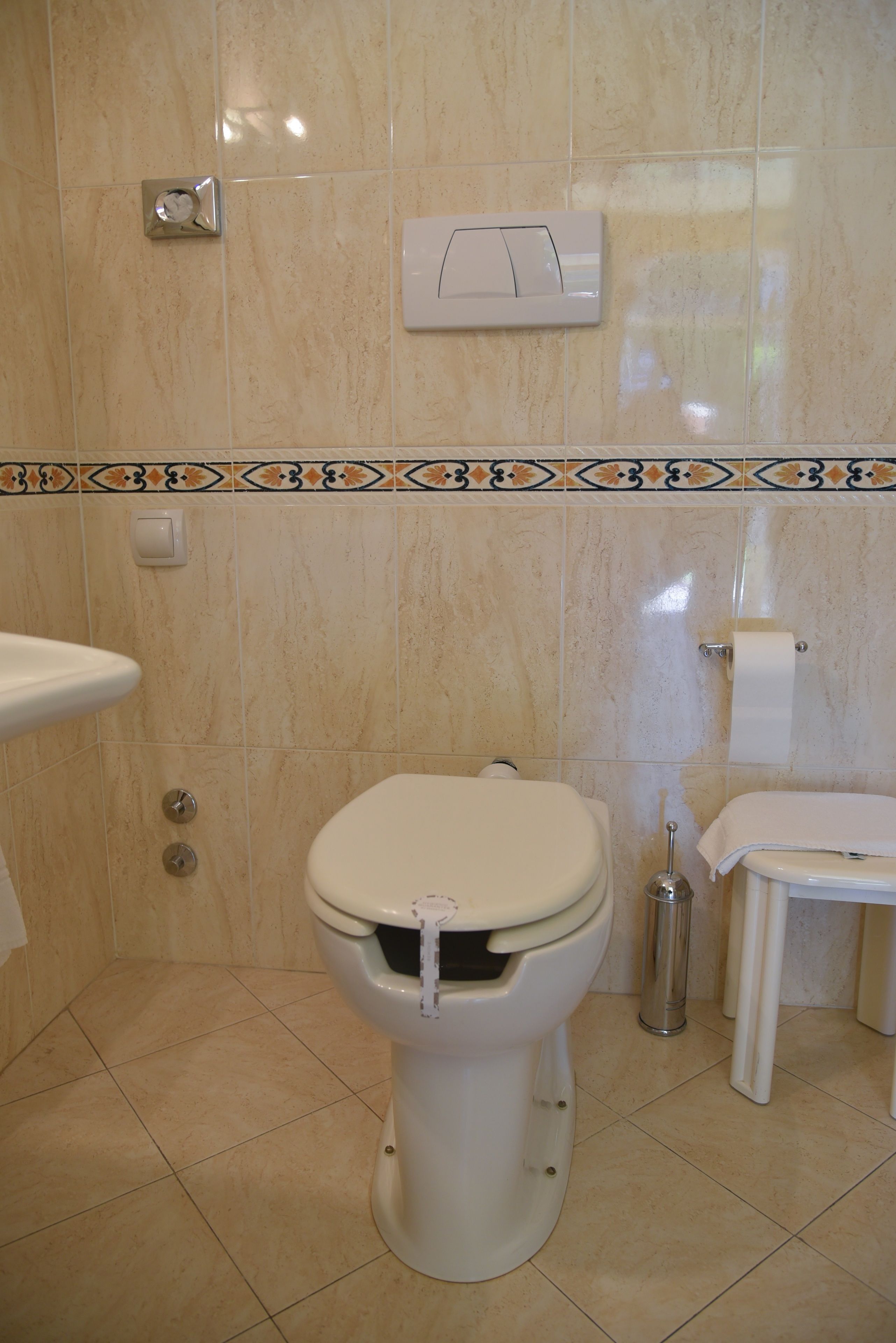 superior triple room | bathroom | free toiletries, hair dryer, bidet, towels