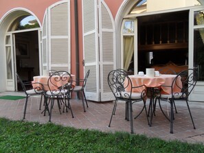 Outdoor dining - Hotel Sant'Andrea (Ravenna)