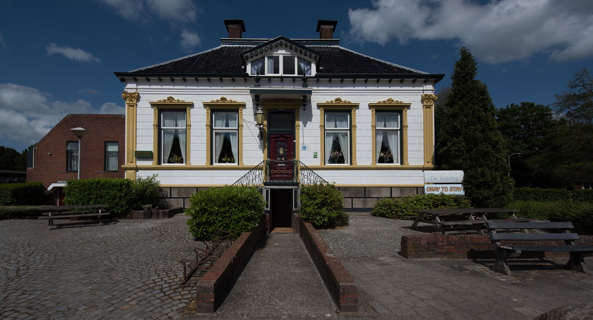 2 Star Hotels
