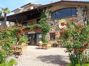 Front of property - Hotel Rosati (Chiusi)