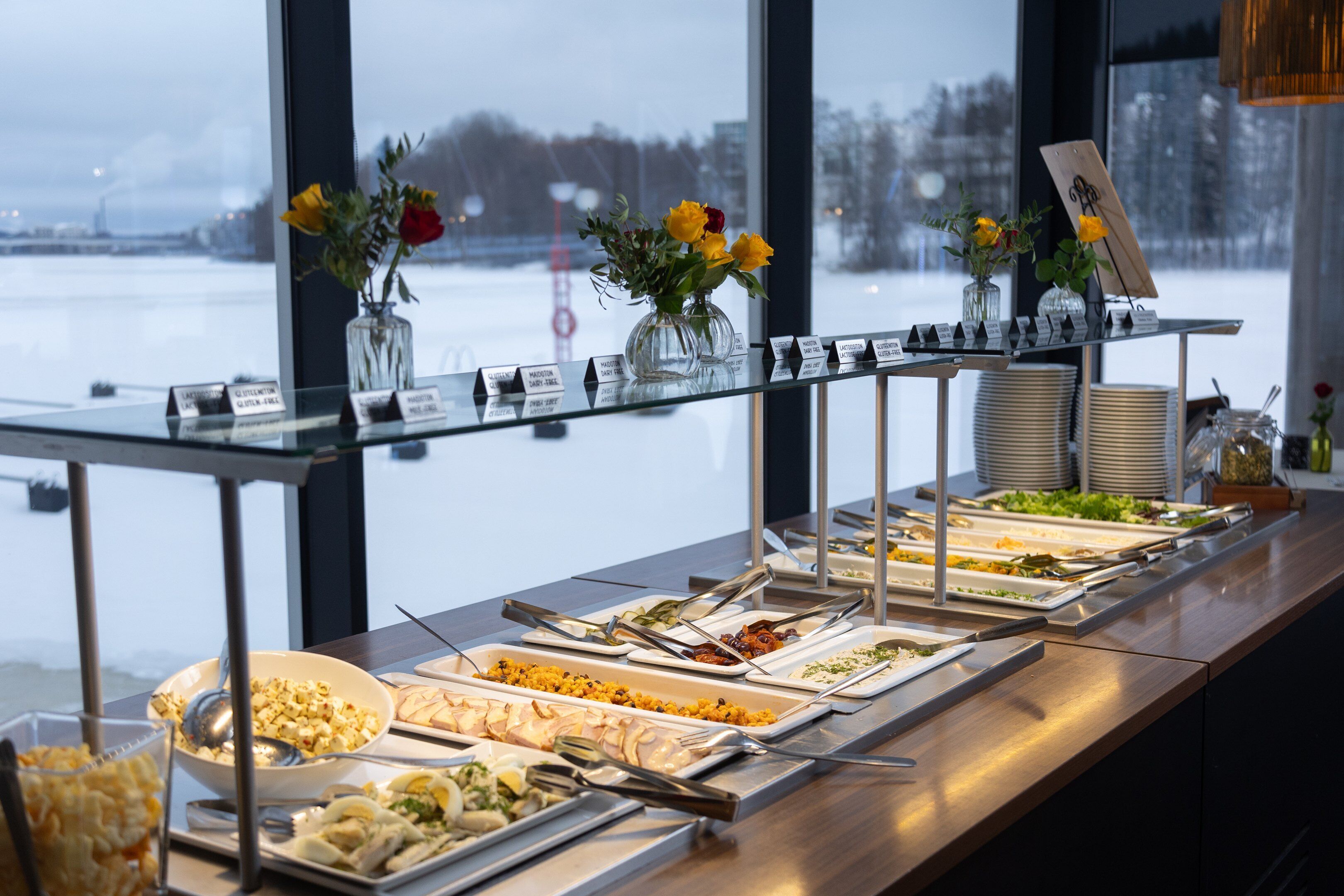 breakfast, lunch and dinner served