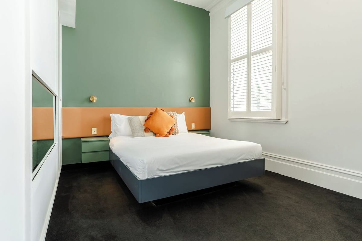 Deluxe Queen Room