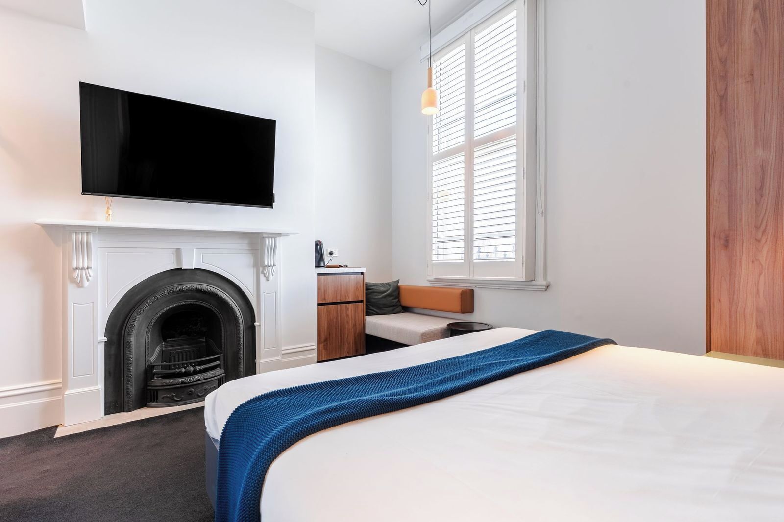 standard queen room | 1 bedroom, egyptian cotton sheets, premium bedding, in-room safe