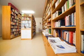 Library - Kloster St Maria (Esthal)