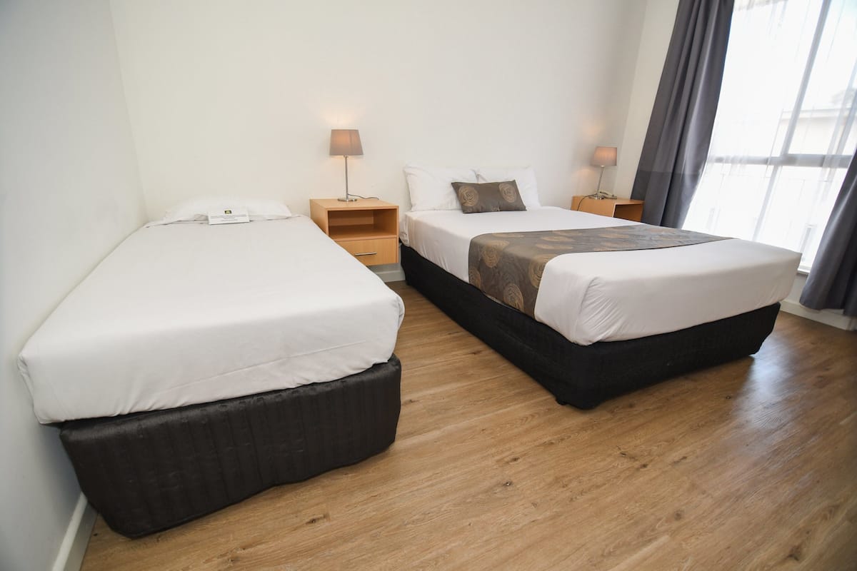 Deluxe Twin Room | Living area