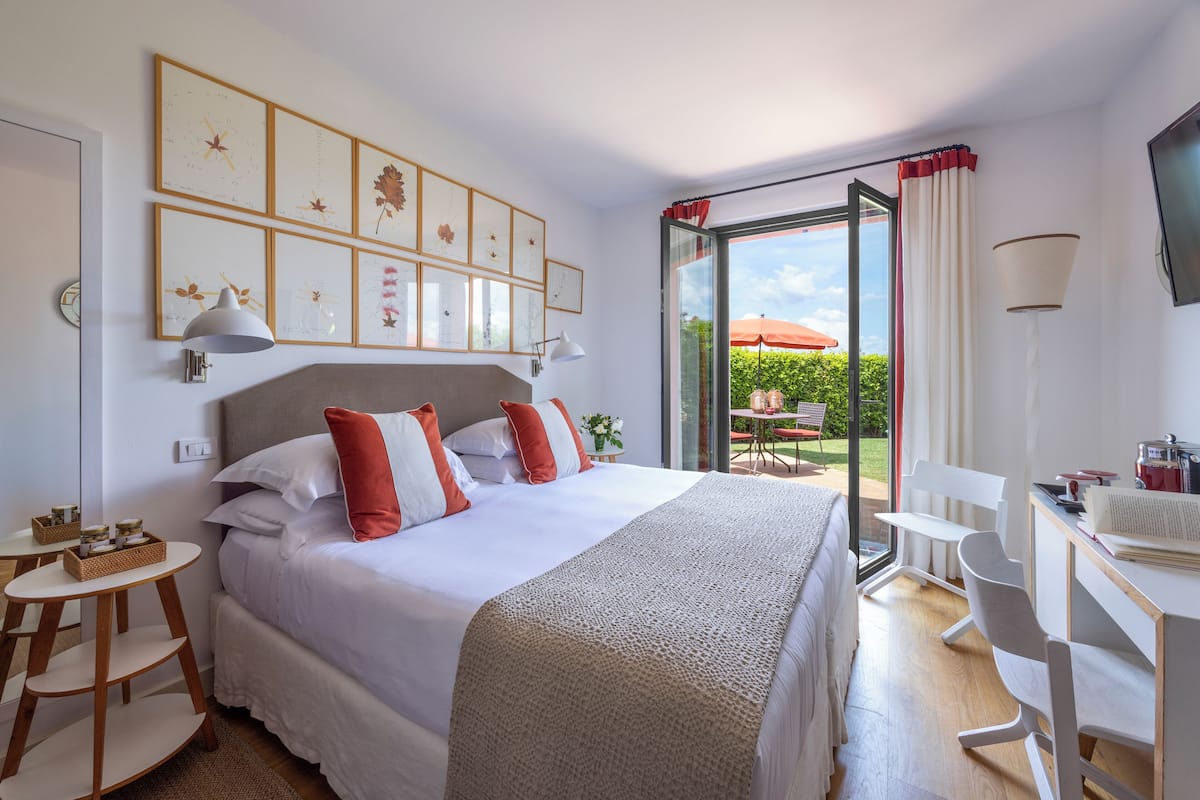 Room (Prestige Garden)