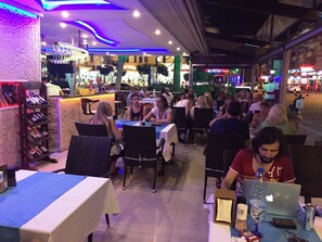 Bar (on property) - Semiz Apart Hotel (Alanya)