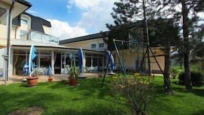 Area giochi per bambini (all'aperto)