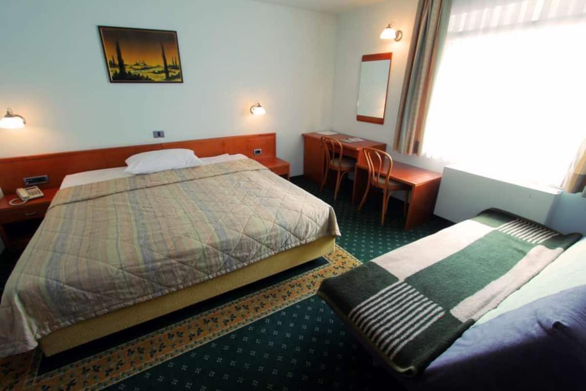 Chambre Triple