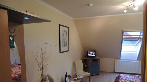 Economy Room | In-room safe, desk, soundproofing, rollaway beds (surcharge)