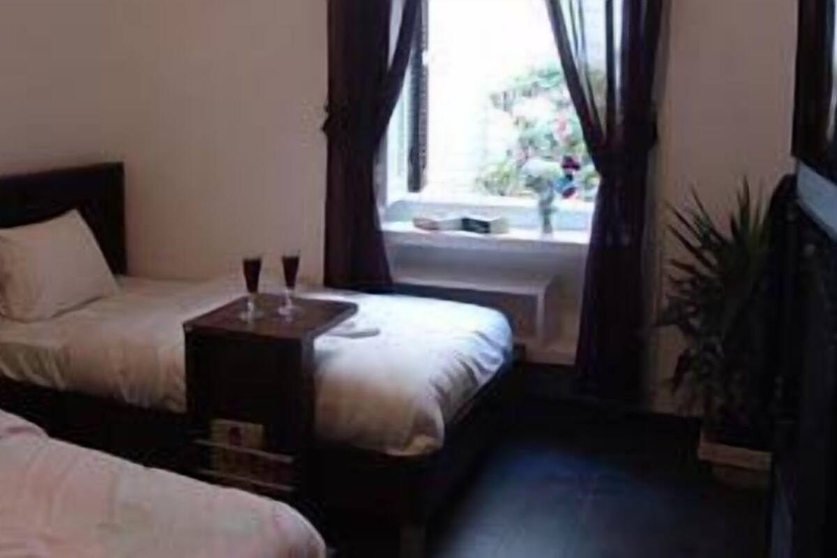 Standard Twin Room | WiFi (free)