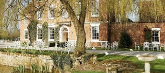 Corse Lawn House Hotel
