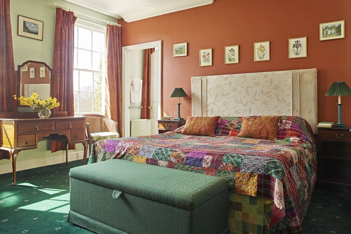 Desk, iron/ironing board, free WiFi, bed sheets