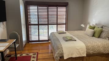 Premium King Room