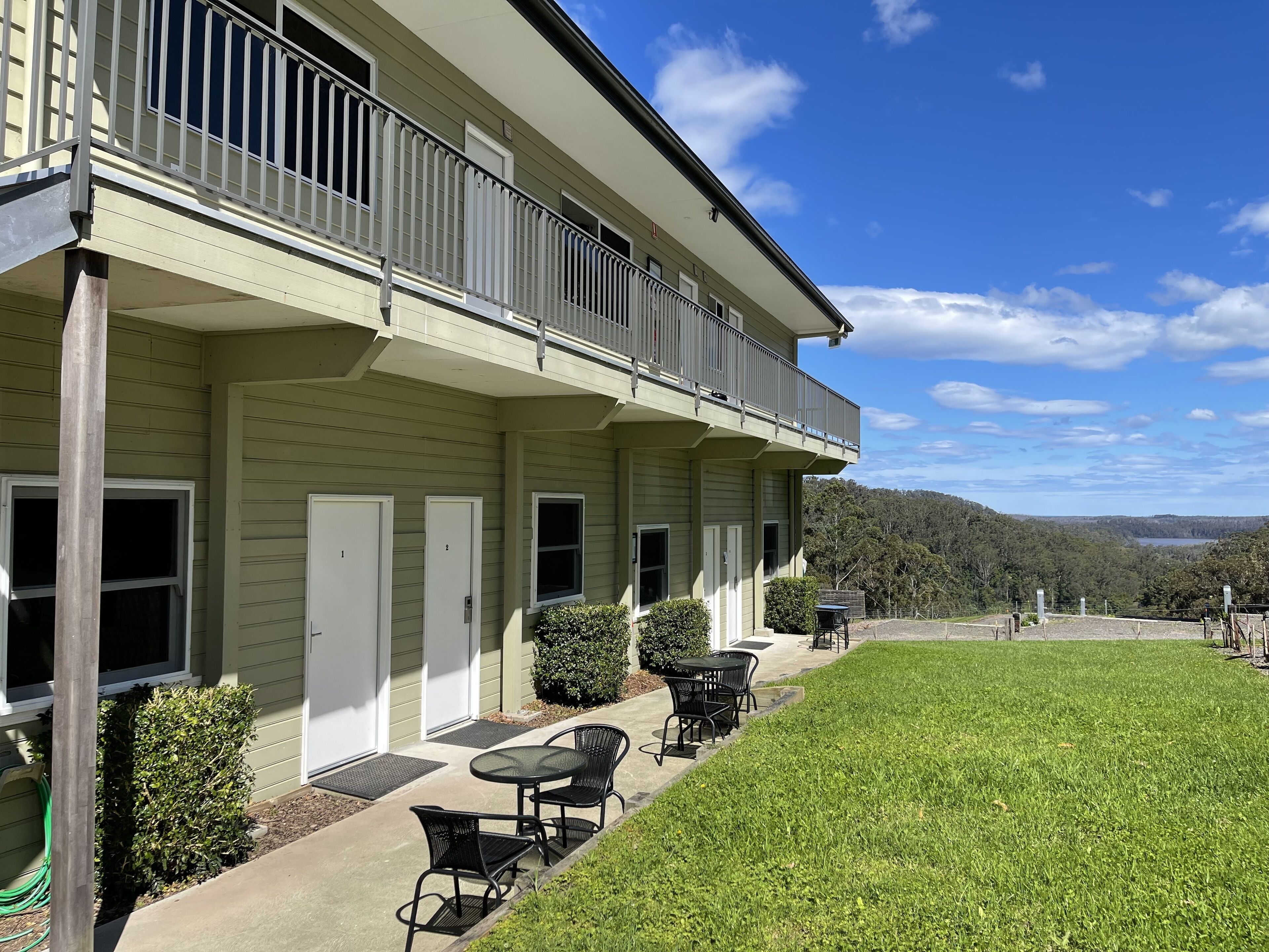 Mặt tiền nơi lưu trú