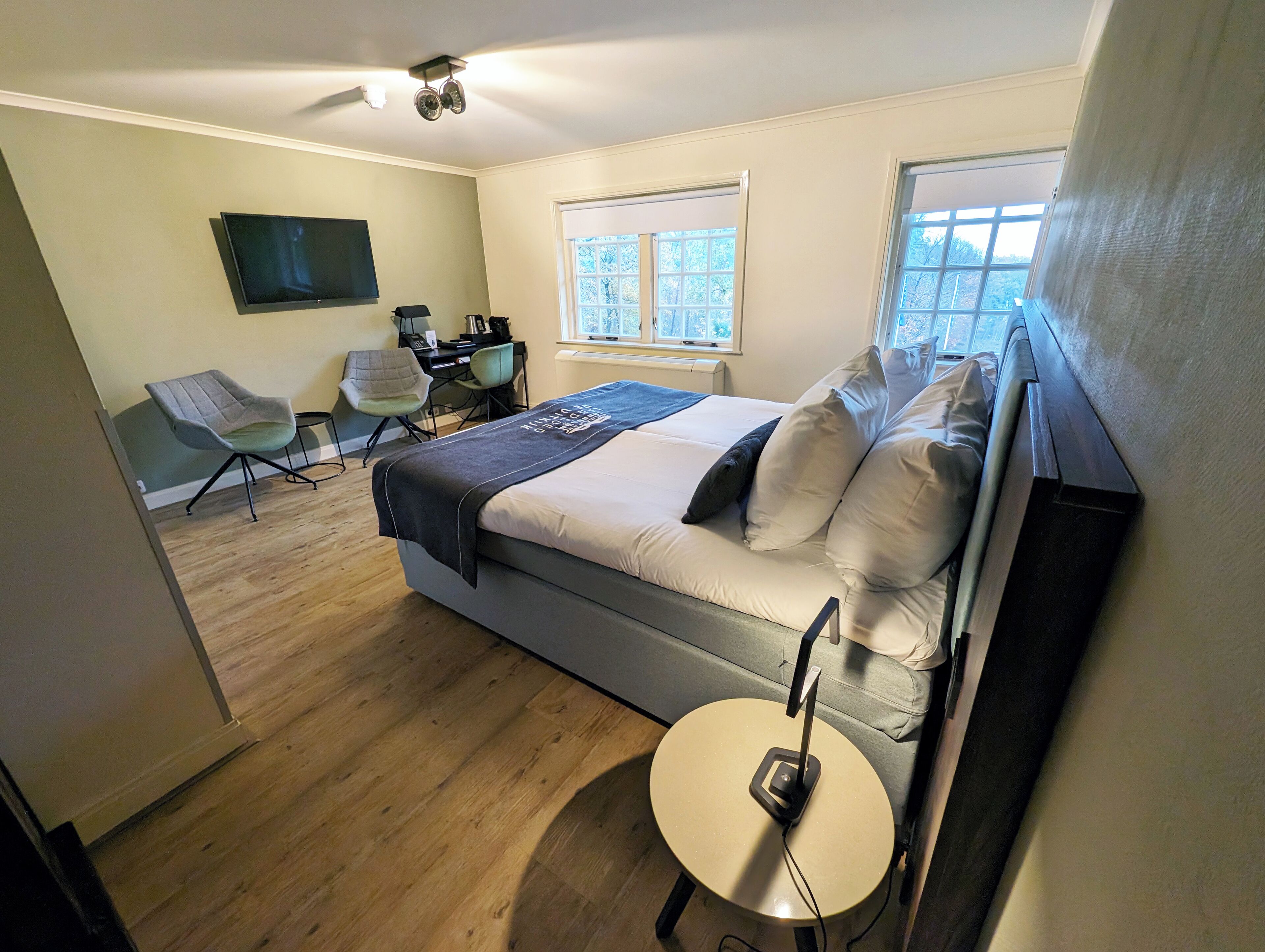 comfort double room | 1 bedroom, in-room safe, desk, iron/ironing board