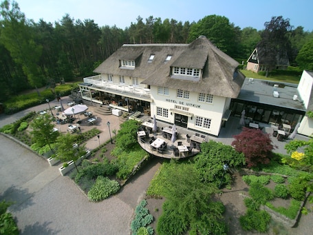 Exterior. Hotel Restaurant De Uitkijk
