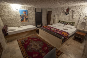 Signature Twin Room, 1 Bedroom, Pool View, Garden Area