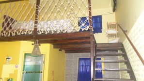 Fer et planche à repasser, accès au Wi-Fi (inclus), literie fournie