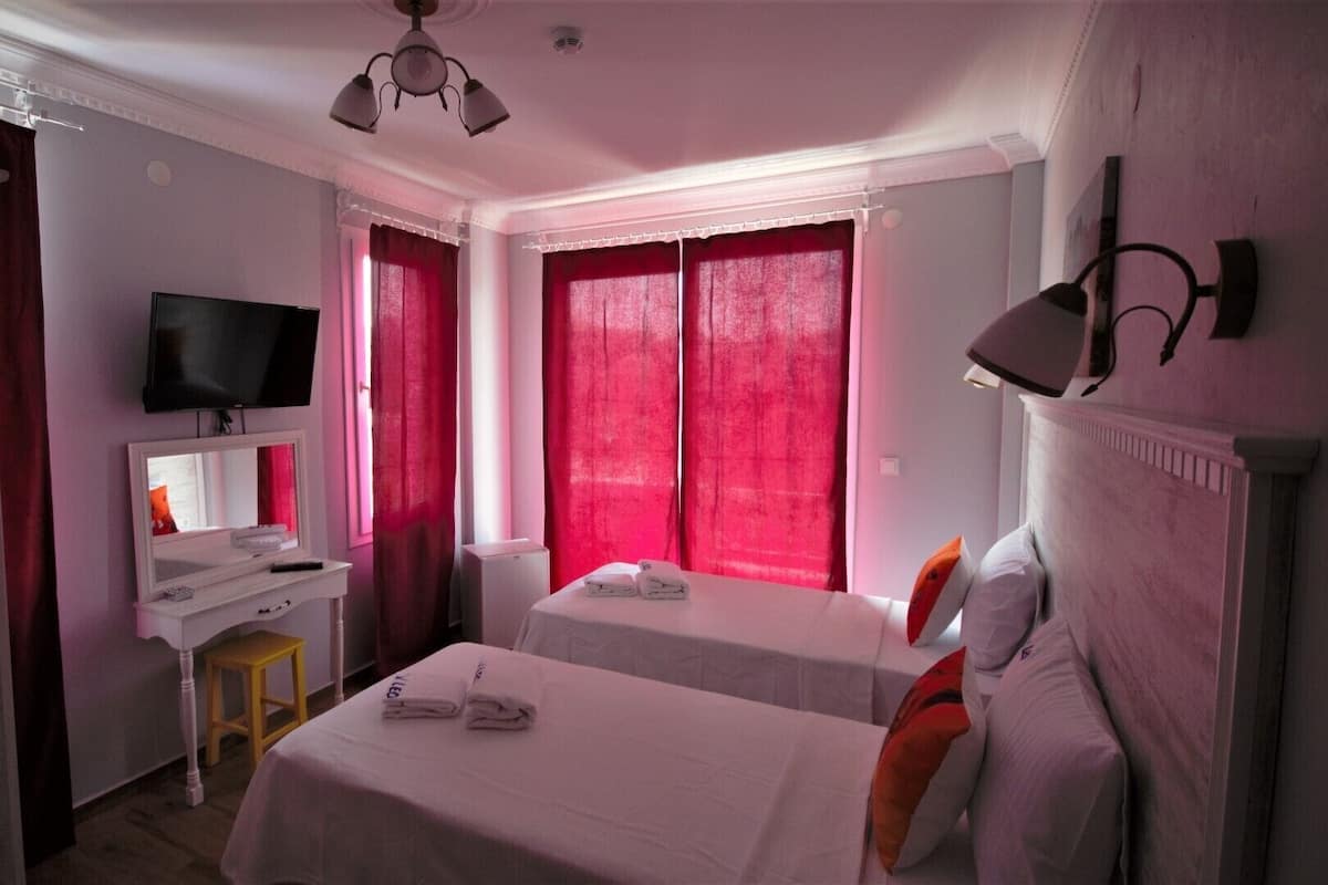 1 bedroom, premium bedding, in-room safe, soundproofing