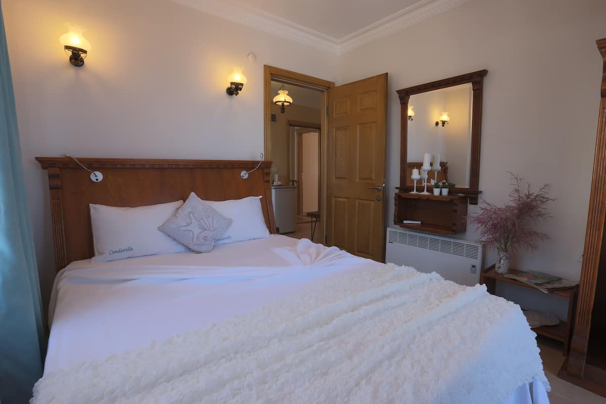 1 bedroom, premium bedding, in-room safe, soundproofing