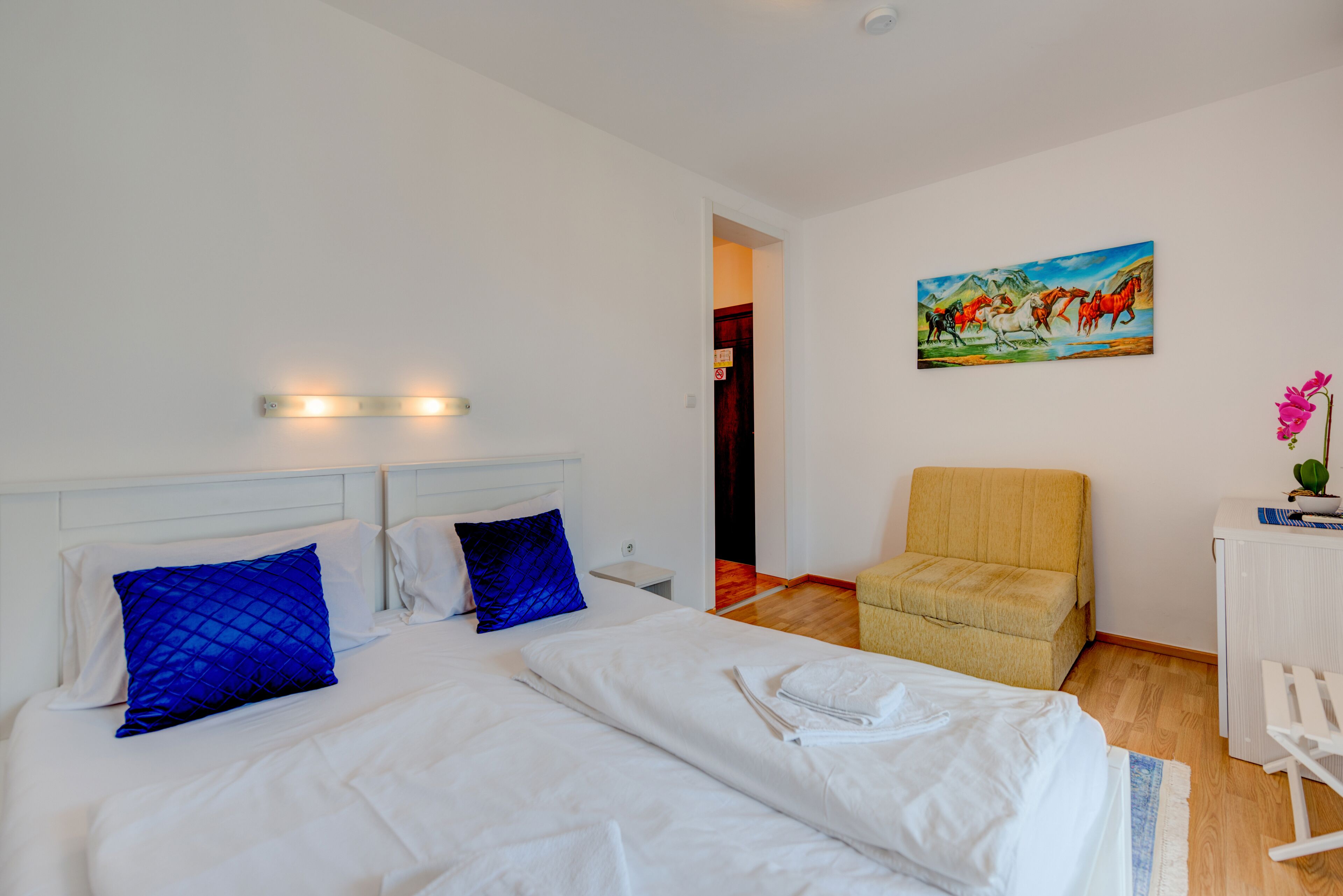 double room, sea view | hypo-allergenic bedding, down duvets, minibar, in-room safe