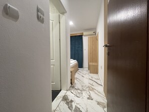 Economy Double Room | Hypo-allergenic bedding, down duvets, minibar, in-room safe