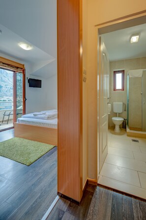 Double Room, Sea View | Hypo-allergenic bedding, down duvets, minibar, in-room safe