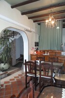 Café da manhã com buffet todos os dias mediante uma taxa