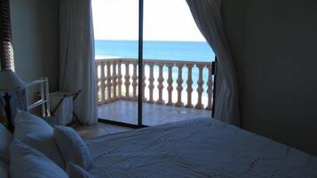 Individually furnished, bed sheets