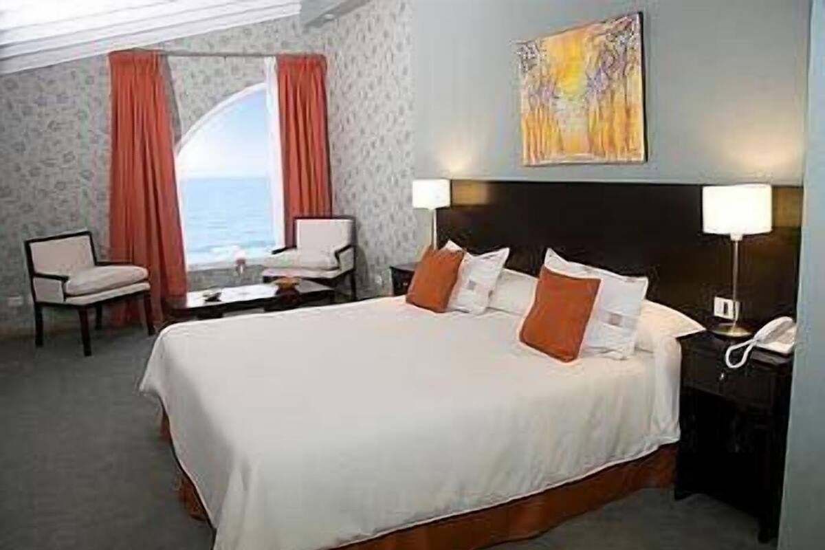 Suite, Sea View
